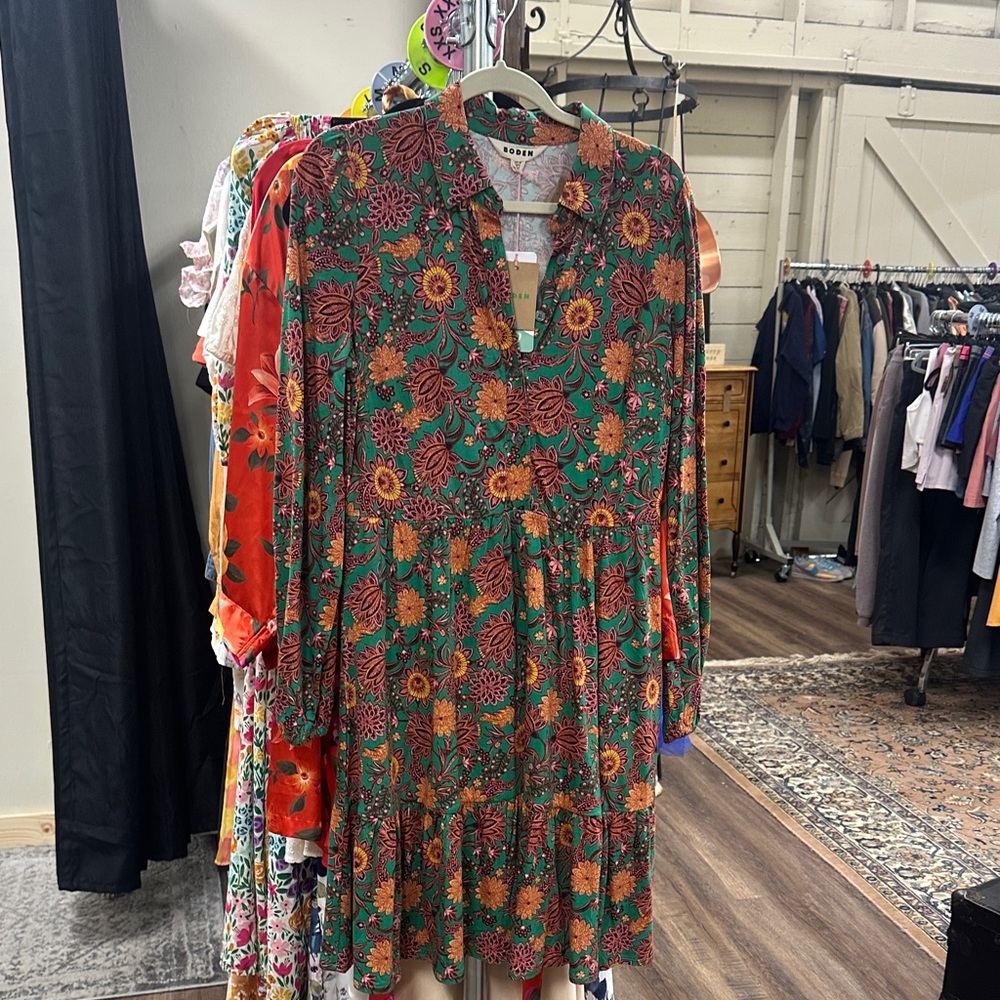 Boden long sleeve green dress with pink and orange floral design new with tags